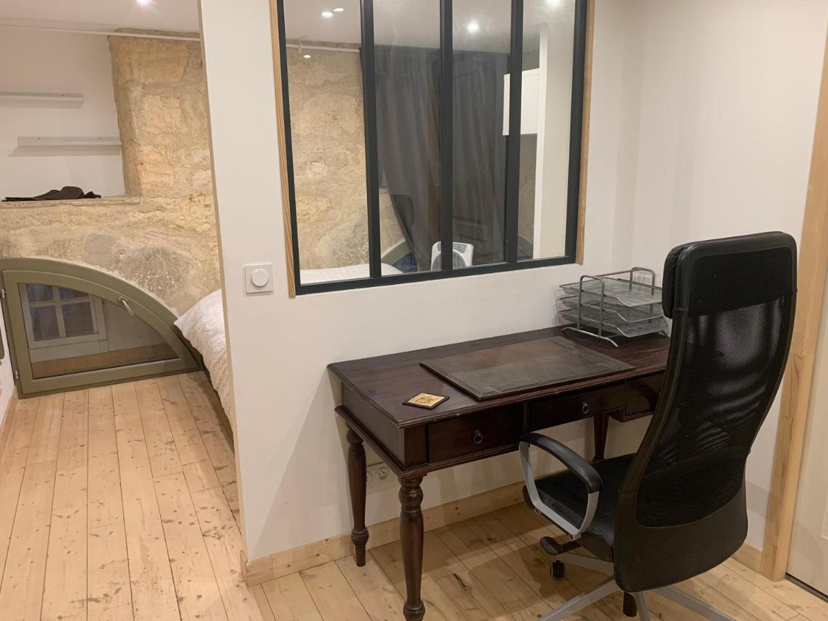 Chambre Avec Salle De Bain Et Cuisine Privee Centre Ville Historique Avec Climatisation Et Patio Bordeaux Luaran gambar